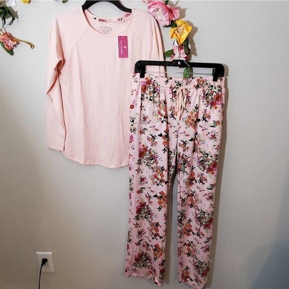 VERA Bradley Hope blooms pink‎ super soft pajamas new - Picture 1 of 7